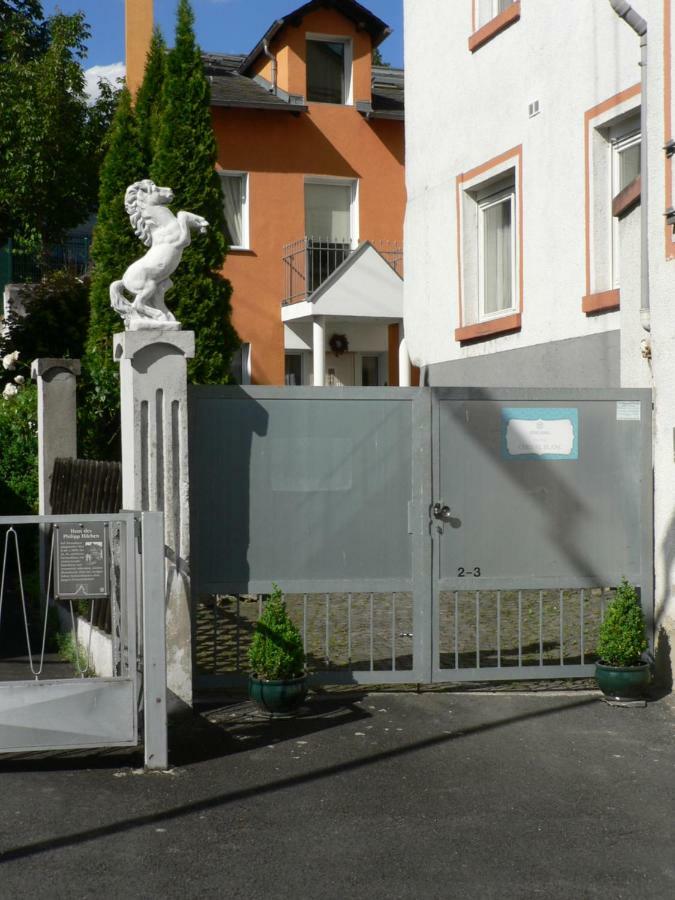 Gästehaus Cheval Blanc Lorch am Rhein Exterior foto
