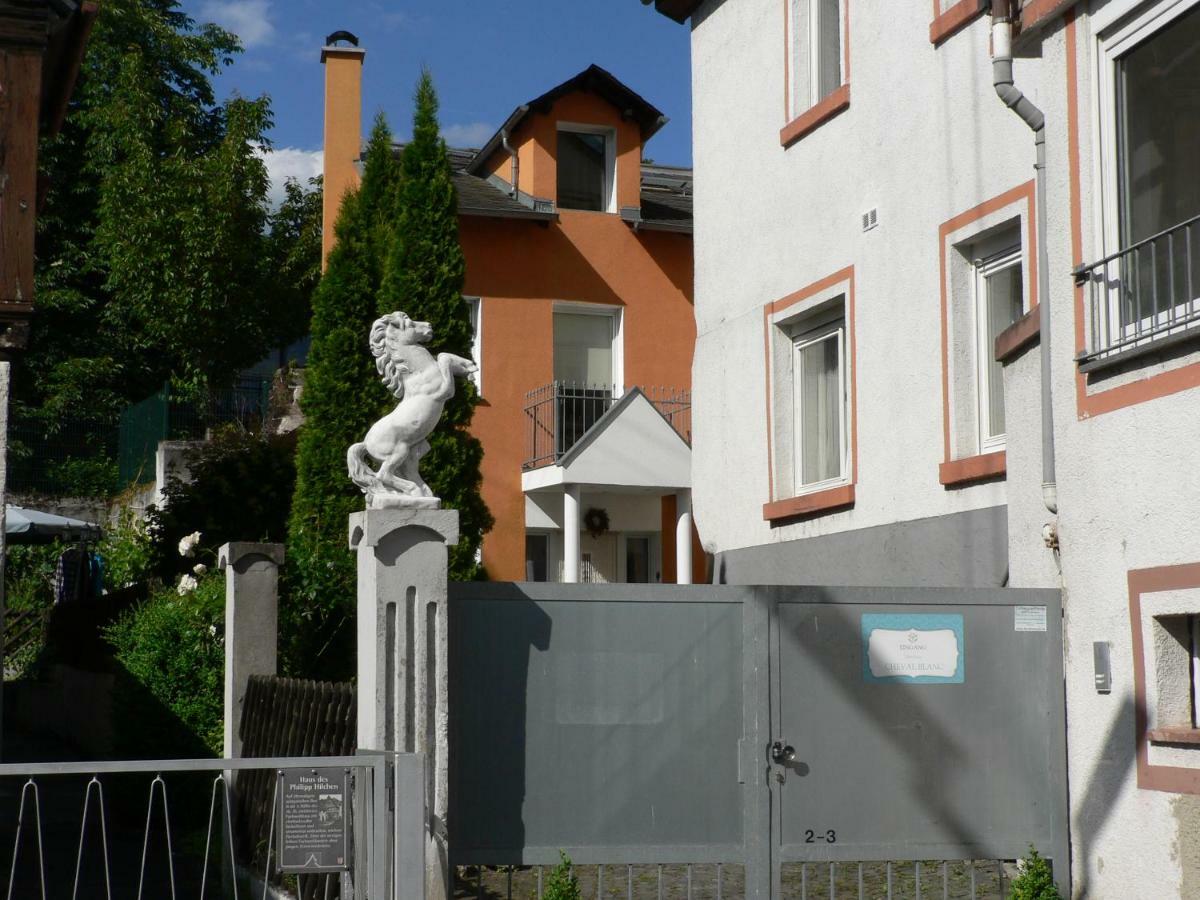 Gästehaus Cheval Blanc Lorch am Rhein Exterior foto